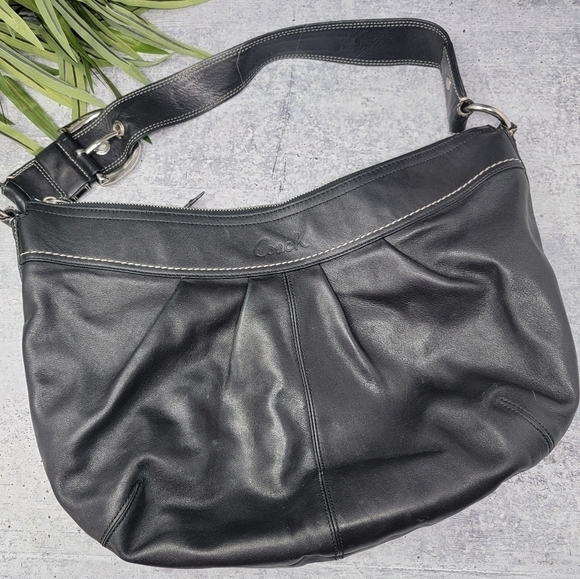 Coach | Black Leather Soho Pleated Shoulder Bag F13731 - Picture 1 of 7